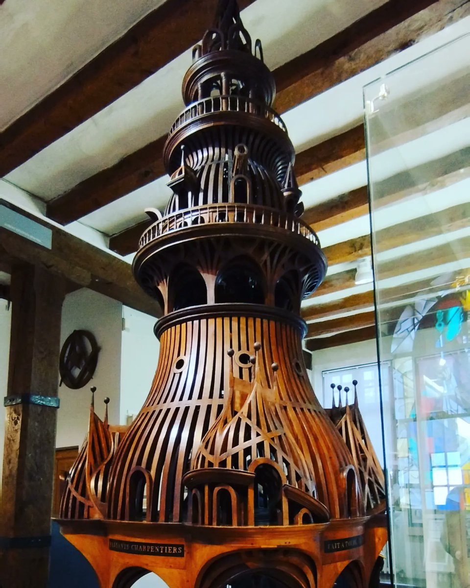 CDIBrisson's tweet photo. Sortie pédagogique à Tours, jeudi 11 mai, pour les 2REMI 1,2 et 3.
Visite du Musée du #compagnonnage (#histoire, #chefsdoeuvre, #savoirfaire, métiers, traditions...) et découverte de la ville (cathédrale, hôtel de ville, basilique St Martin, château...)
@ac_orleanstours
@dsden18 https://t.co/oxPntHLYdY