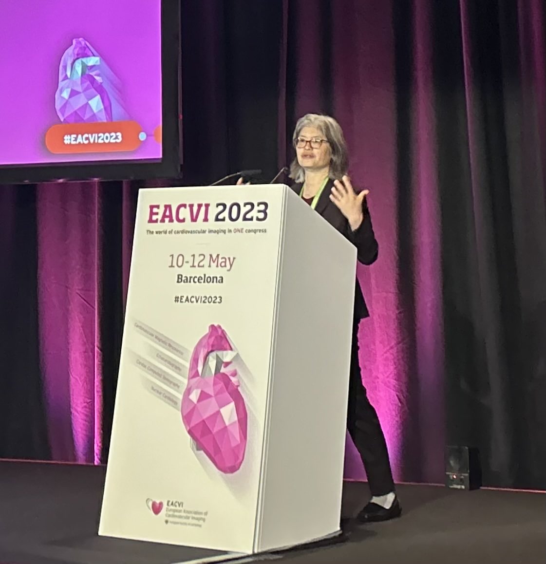 ⁦The incomparable ⁦@JudyHungMD⁩ presenting to a large audience today on How to Assess Secondary Valve Disease ⁦@ASE360⁩ #EACVI2023 ⁦