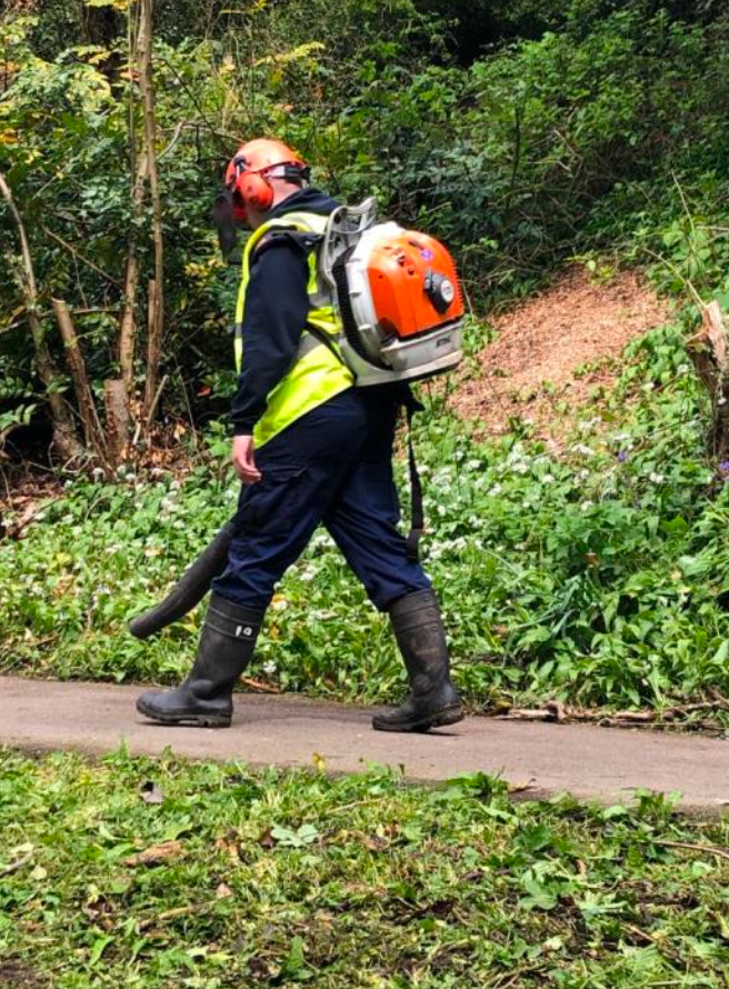 "The work carried out so far has improved the area to allow for members of the public to see part of the #transformation that is starting to take shape", 
positive feedback from <a href="/PtrleeTC/">Peterlee Town Council</a> about our #team <a href="/SkillMillDurham/">Skill Mill Durham</a>. 
<a href="/DurhamCouncil/">Durham County Council</a> <a href="/DurhamPCC/">Durham PCC</a> <a href="/togetherdurham/">Together Durham</a> @EDGENorthEast1