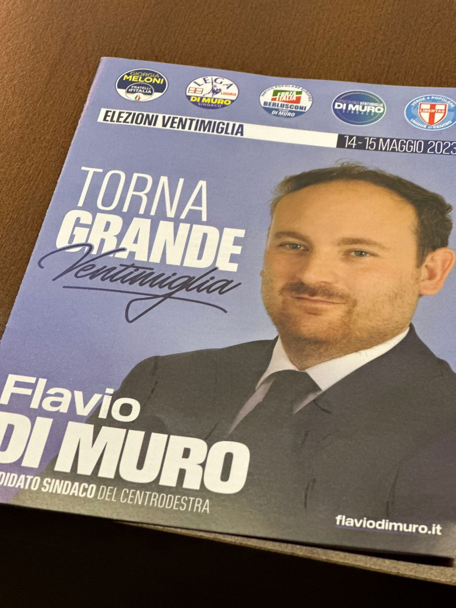 MCampomenosi's tweet photo. I media e certi partiti oggi pensano che la politica esista solo sui social media, ma la forza della #Lega è quella di saper stare ancora tra la gente, come ieri sera a #Ventimiglia per Flavio #DiMuro!
#elezioniamministrative2023 https://t.co/diPTMWapzI