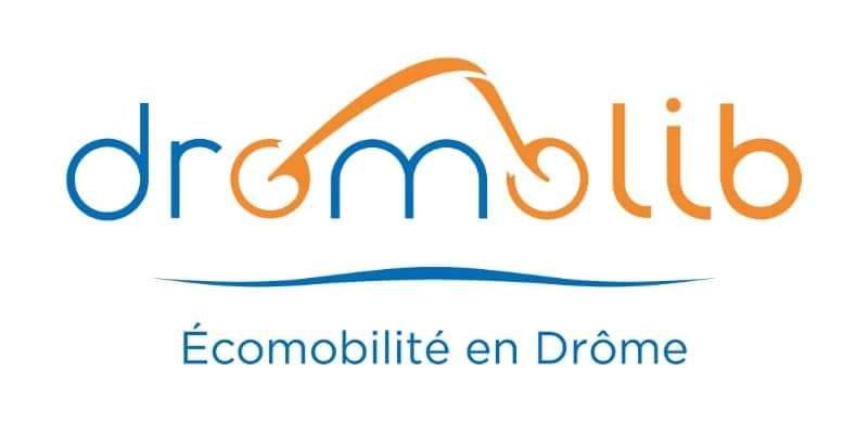 MariePochon's tweet photo. La voiture électrique en autopartage #Libelul, c'est non seulement l'avenir sur nos territoires ruraux, mais c'est aussi mon moyen de déplacement dans la Drôme !🚙 

Merci à @Dromolib de se battre pour le droit à la mobilité de toutes et tous ! https://t.co/V1x3Qc5kaR