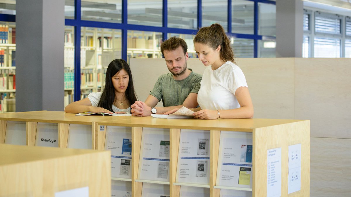 UB Mannheim (@ubmannheim) on Twitter photo Join our team! Bewirb dich jetzt als Bibliotheksmitarbeiter*in an der <a href="/UBMannheim/">UB Mannheim</a> mit Aufgaben in der Benutzung, der Vermittlung von Informationskompetenz und der Medienbearbeitung.
Weitere Infos: blog.bib.uni-mannheim.de/Aktuelles/?p=2…
#unimannheim #ubmannheim #jobs
📷 Anna Logue Join our team! Bewirb dich jetzt als Bibliotheksmitarbeiter*in an der <a href="/UBMannheim/">UB Mannheim</a> mit Aufgaben in der Benutzung, der Vermittlung von Informationskompetenz und der Medienbearbeitung.
Weitere Infos: blog.bib.uni-mannheim.de/Aktuelles/?p=2…
#unimannheim #ubmannheim #jobs
📷 Anna Logue