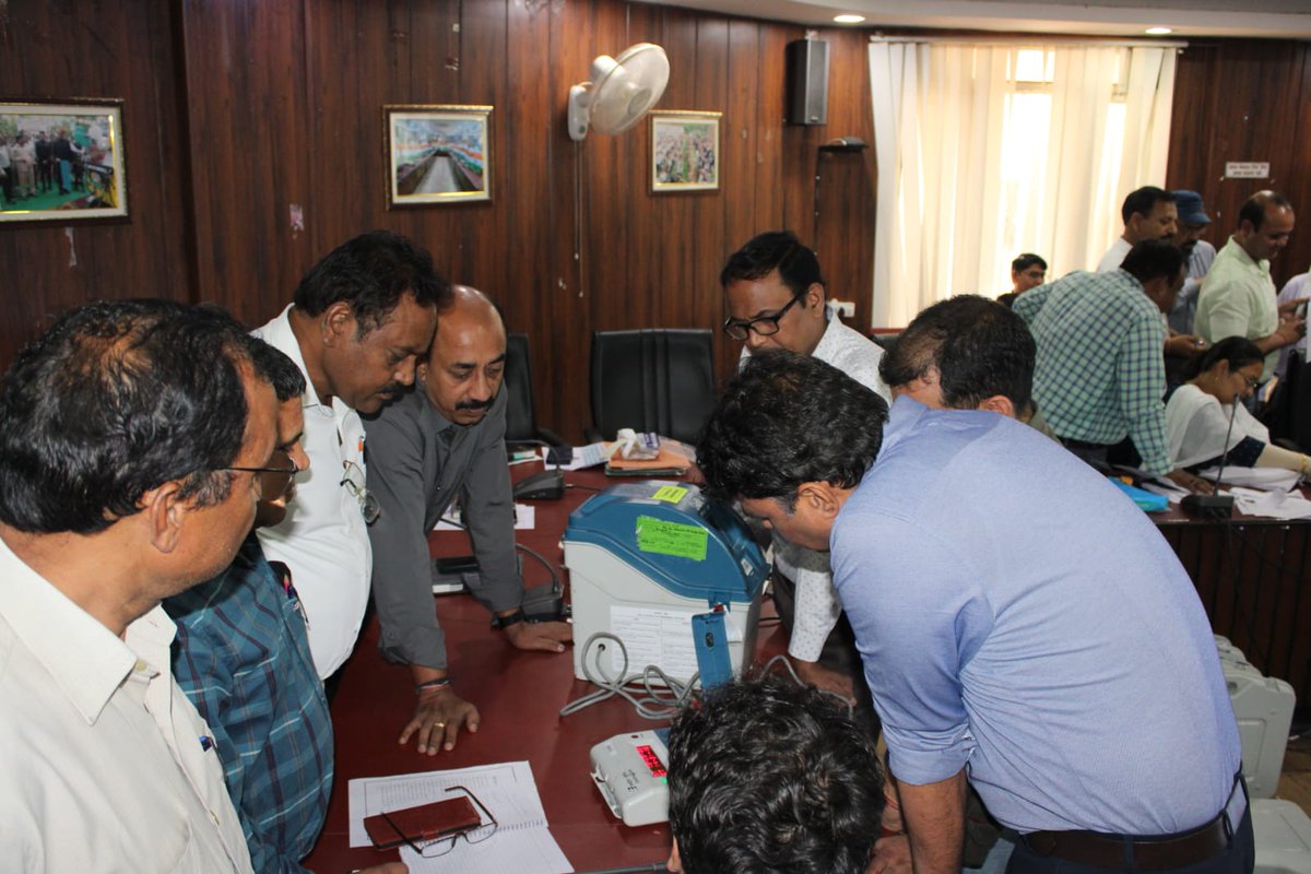 DEORamban's tweet photo. Rampur (UP) visit: Attended technical session of training organised for counting supervisors/Assistants &amp; micro observers on May 12, 2023 at Vikas Bhawan, Rampur.
@dcramban @DIPRRambandic @Medhans05455829 @ceojak https://t.co/kVXYgYeksJ
