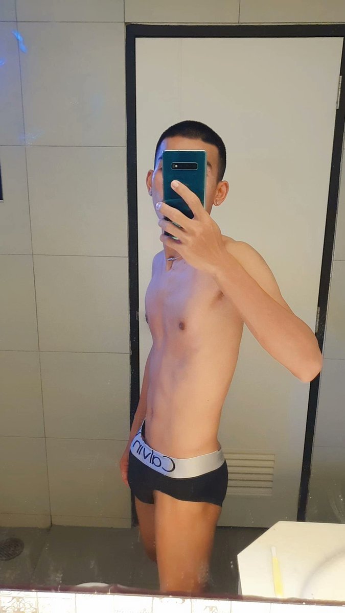 Gm1Hk's tweet photo. เหงา🥺 https://t.co/s54ueuovhM