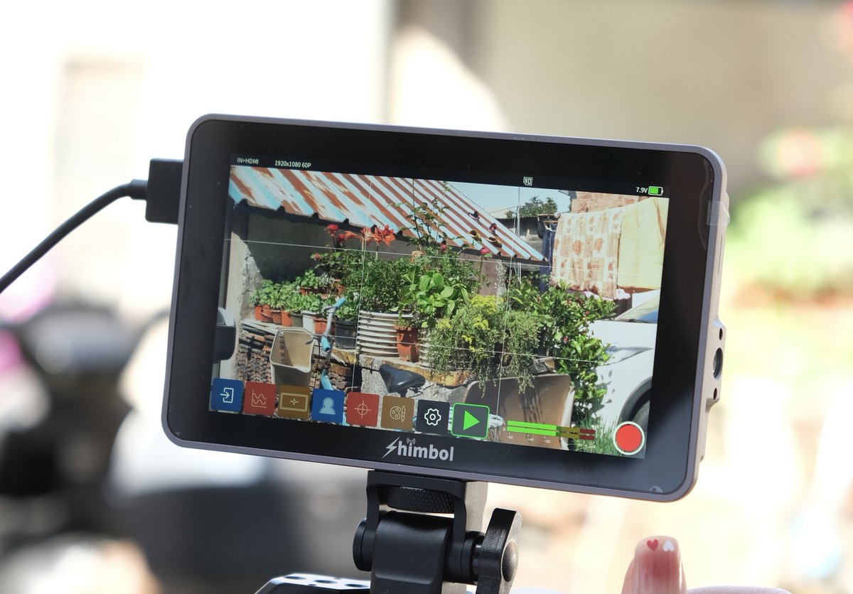 Shimbol_tech's tweet photo. Taking #Shimbol Memory I to shoot the unique style of Chinese villages and towns! π
#filmproduction #videography #filmmaking #cinematography #cameramonitor #monitorRecorder #filmmaker #camerarig #cameragear https://t.co/VAbOpUrnNm