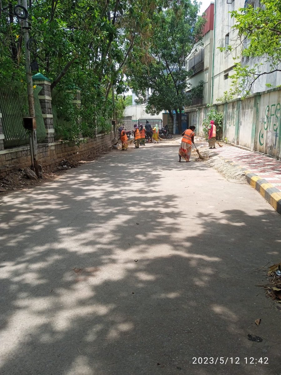 GhmcSpecialist's tweet photo. @krishna_avs @KTRBRS @GHMCOnline Good afternoon
Complaint was attended and cleared. https://t.co/sTKpEn0RNZ