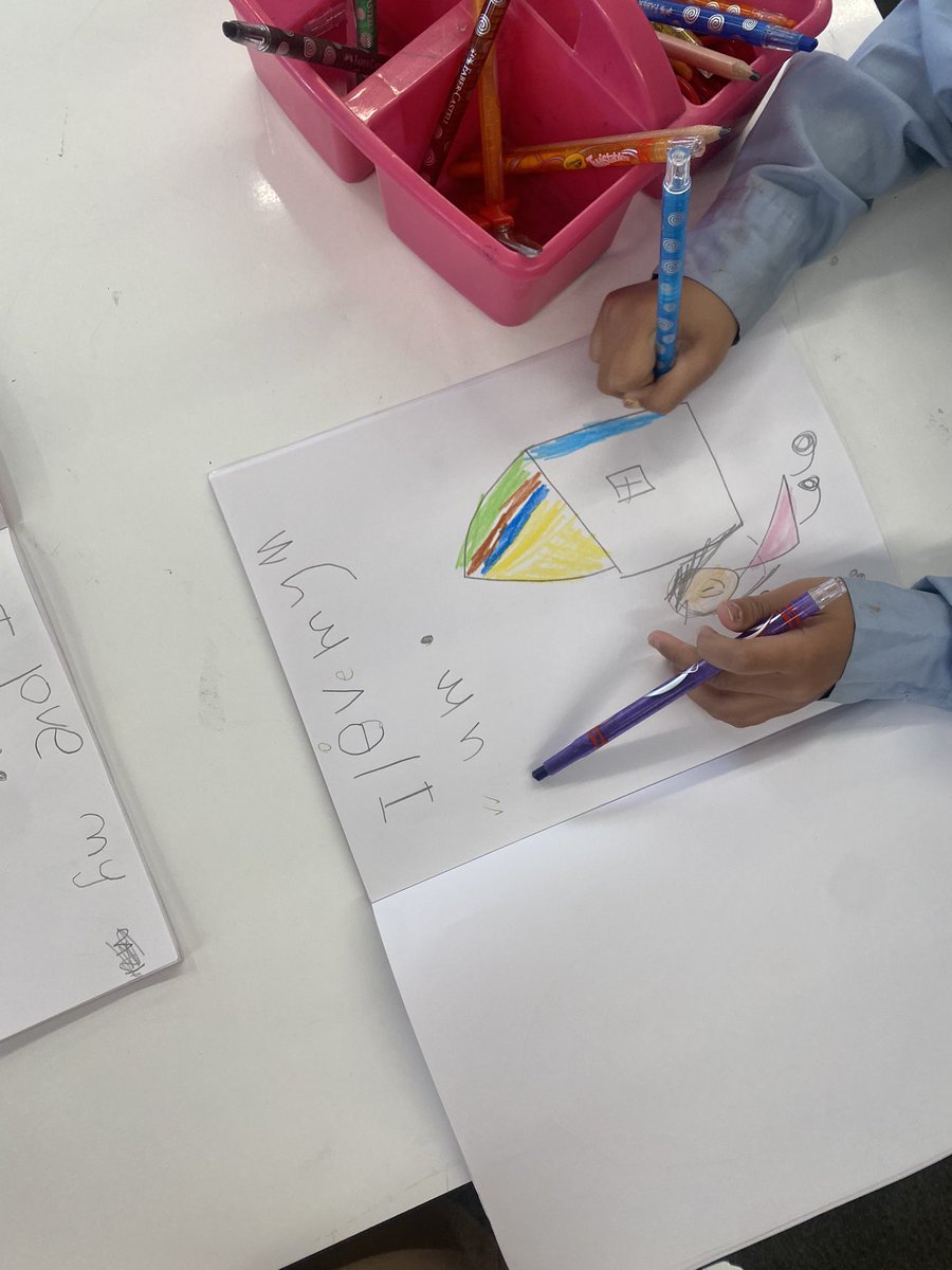 katepattterson's tweet photo. Today with stage 1, we had lots of fun making Mother’s Day craft before enjoying a picnic with their mum’s and welcoming them into our room to showcase Ss great work! 💕📖 #ACUedu_p https://t.co/M5yjOa9uxS