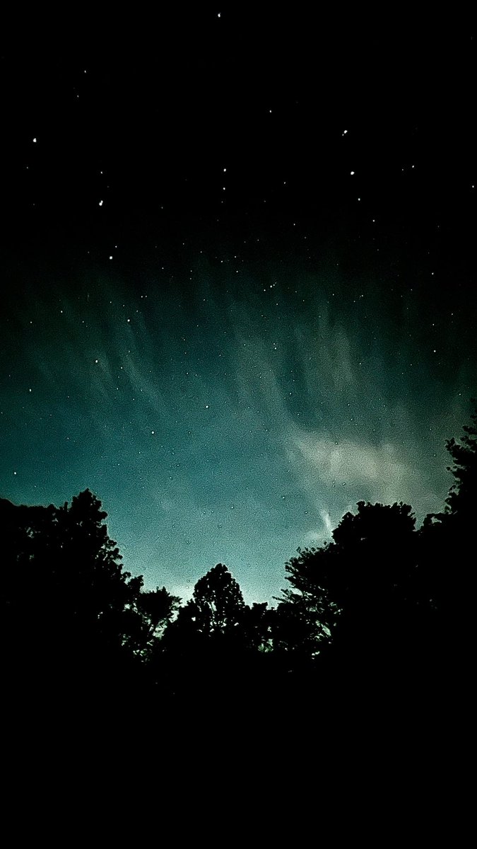 mduplin's tweet photo. The view from Clinton CT at 2:45am this morning. The scene in the picture looks much better than the one viewed with a naked eye. OK - time to sleep. Enjoy! https://t.co/yFYfdCj46P