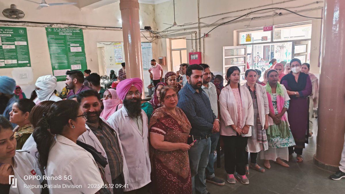 punjabsacs's tweet photo. Celebrated World Thalassemia Day by nursing students of Chitkara college.
#HIVspread #Helpline1097 #PSACS #punjabstateaidscontrolsociety #HIV #AIDS #NACOIndia #WHO #AIDSFreeIndia #HIVFreeIndia #Punjabgovt #bloodbank #thalassemiaawareness #Thalassemia #redribbonclub https://t.co/9p1ULakZry