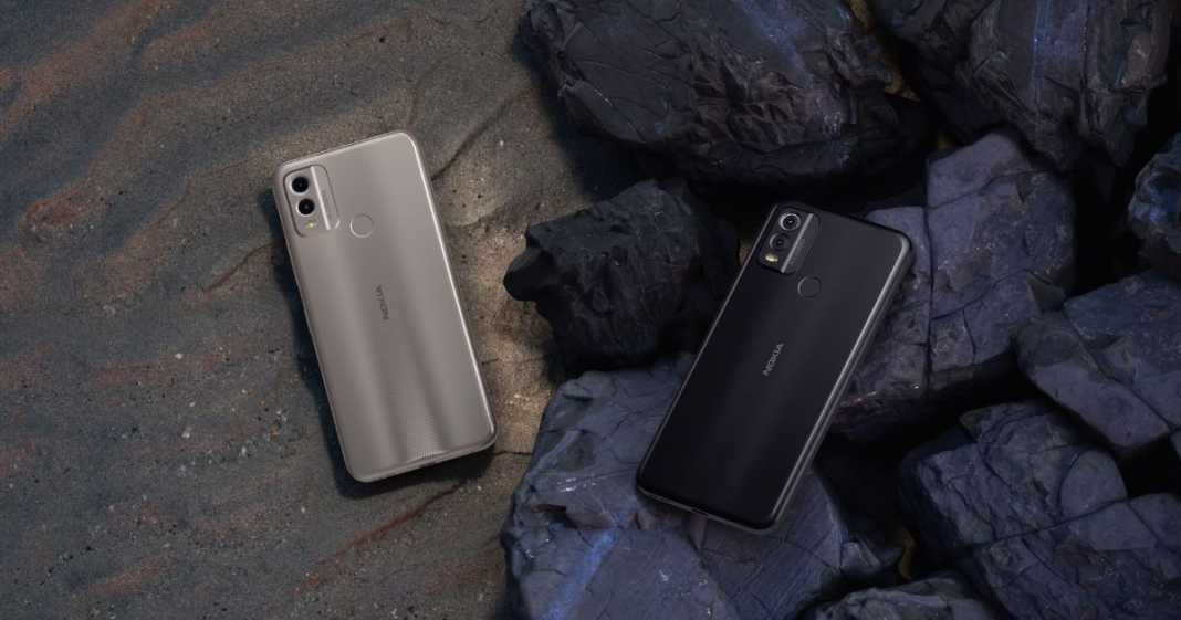 Android World tweet media