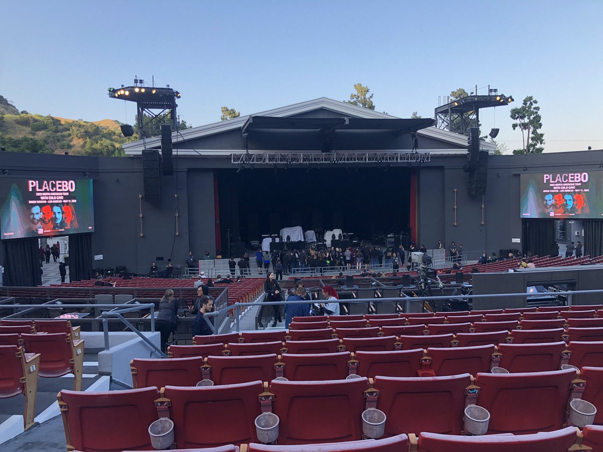 TwoHeadedPod's tweet photo. Now seated at the Greek for Placebo!!! https://t.co/GLn711TUF0