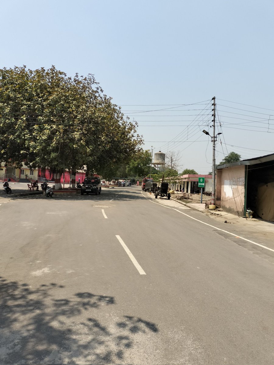 मतगणना स्थल गल्लामंडी ,साफ सफाई में लगी नगर पालिका टीम।