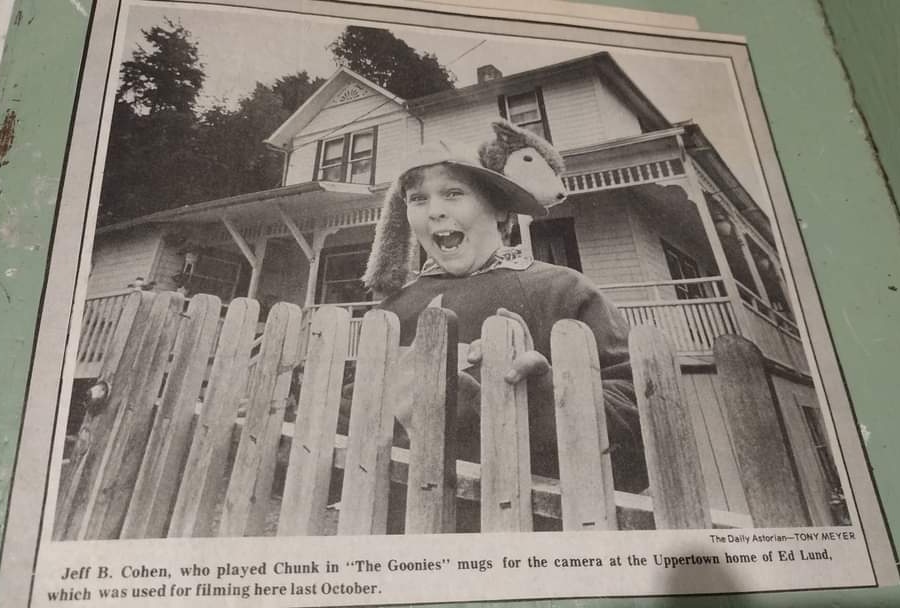IrelandsSloth's tweet photo. Long Long Time ago.....
In a place
Far Far Away
In a little town called Astoria
@Jeff_B_Cohen     memories... https://t.co/ItCOvUkY8z
