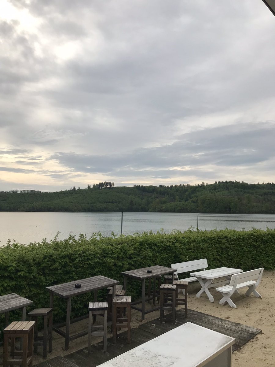 Kein schlechter Arbeitsplatz heute am #soroesee 🙂 Die Vorbereitungen laufen für das erste Treffen der Projektträger der #regionale2025 in #suedwestfalen. Fokus: Vernetzung &amp; Austausch