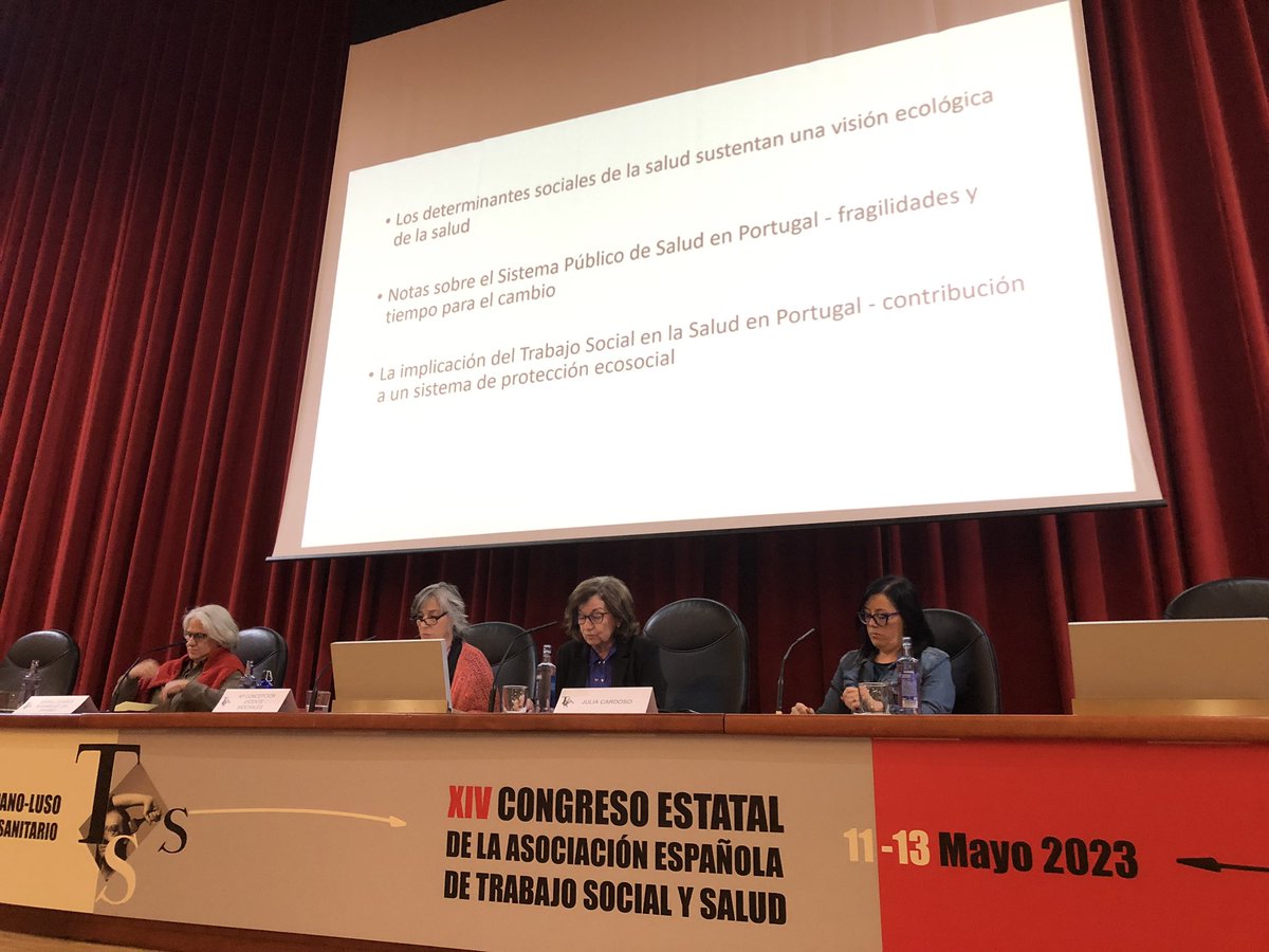 ✅Segunda Jornada del XIV Congreso <a href="/AETSYS/">AETSYS</a> en A Coruña
➡️Mesa Ecología,Comunidad y Nuevas Brechas Sociales Aprendiendo de las experiencias y conocimiento de Lourdes Rodríguez del Barrio  🇨🇦y Julia Cardoso 🇵🇹
Con @concha2019
<a href="/cgtrabajosocial/">CGTrabajoSocial</a>
