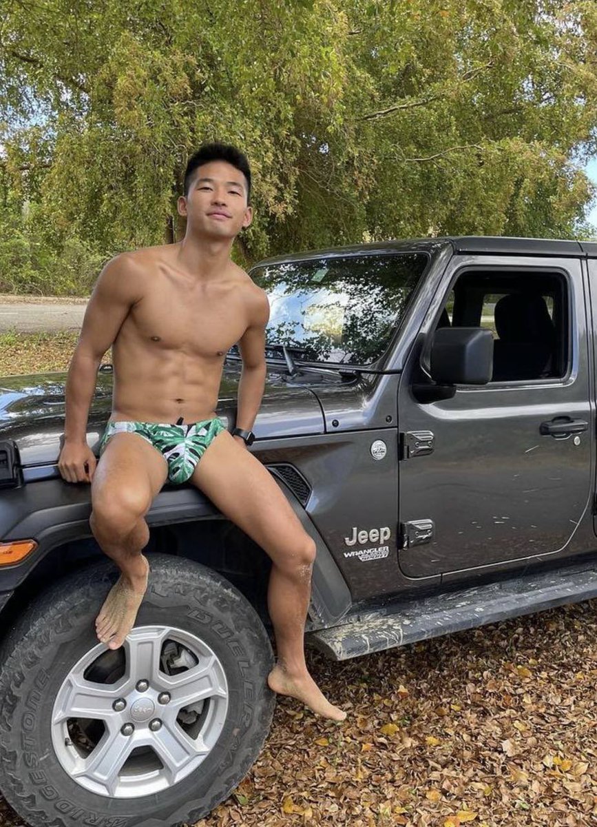 汪汪！新人小狼狗，真的是小🐶打桩机，喜欢成熟爸爸。来撩我