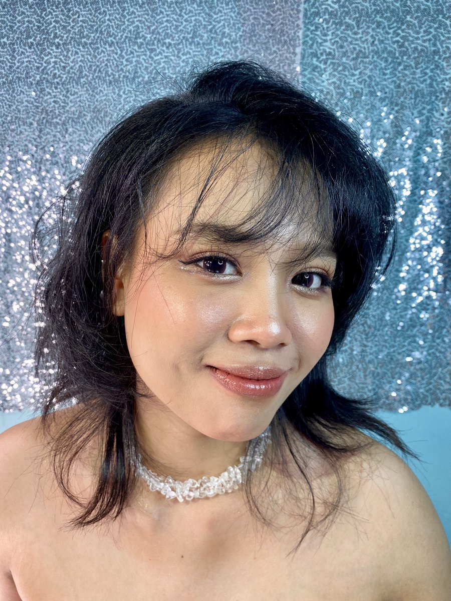 xlvfirstrabbit's tweet photo. Yang masih bingung buat makeup wisuda, yuk bisa ke aku yaa, 180K (belum termasuk transport) booking bisa chat nomor yang di bio / ig : Brushedby.mala #wisudabandung #makeupwisuda #muabandung #muacimahi #infoBDG #makeupnatural #wts #wtb https://t.co/r16y41q0Un