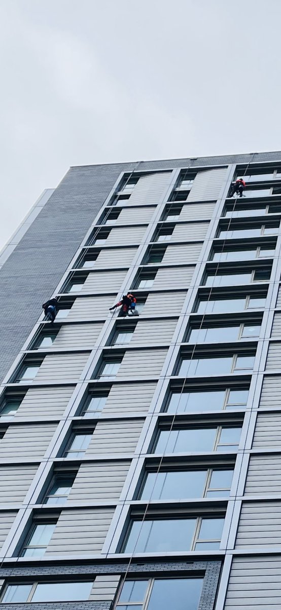 UltraCleaning72's tweet photo. Some of the team been on a new site this week.
#lovewindowcleaning https://t.co/0Li0EESnwd