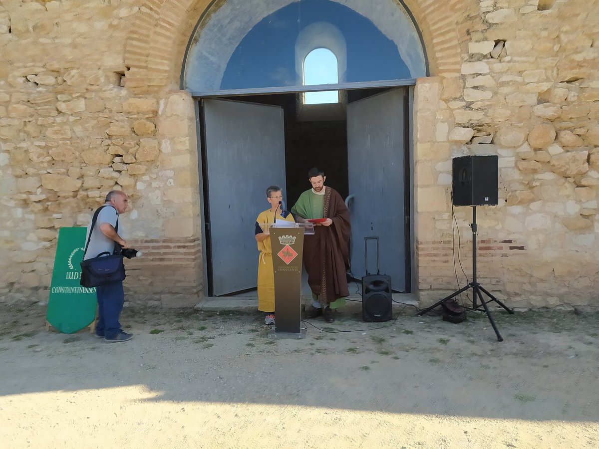 Ludos Constantinenses incipimus.