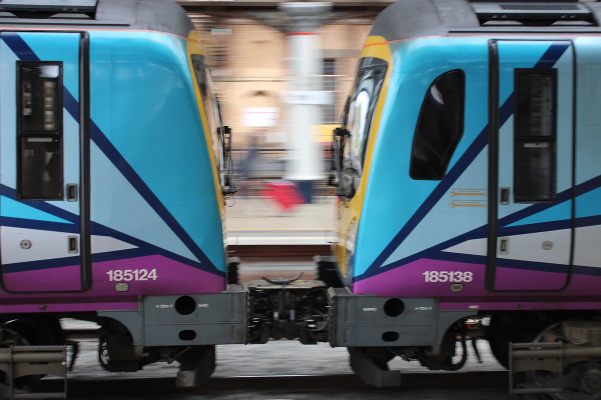 Morning! Have @TPExpressTrains 185138 and 185124 shooting into York station, second photo would’ve been great if the post wasn’t there, but oh well. #Trains #Trainspotting #Rail #Railways #transpennineexpress #Class185 #York