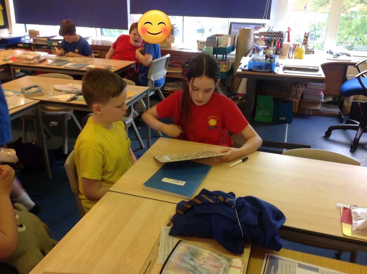 SomersPark5CM's tweet photo. Yesterday, 5CM were using their oracy skills to have an intelligent debate about how social media has a positive and negative influence on our lifestyles. The way they organised their ideas and used appropriate sentence openers was impressive. https://t.co/HjZipAs8TK