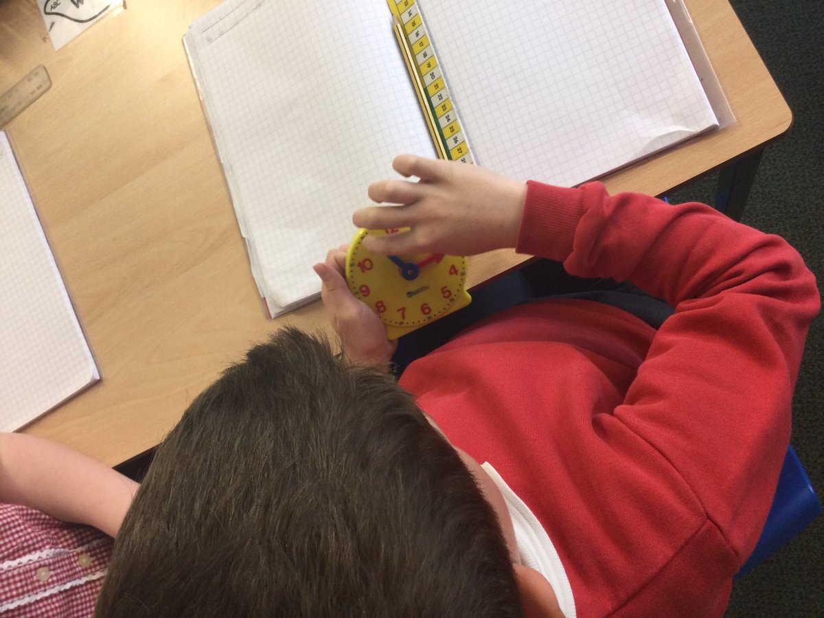 MD_Class3's tweet photo. Class3 started our new maths unit of time yesterday ⏰ 
We started by looking at o’clock and half past 🕰👍🏻
@MillDamSchool #MDmaths https://t.co/jN0Weylz3i