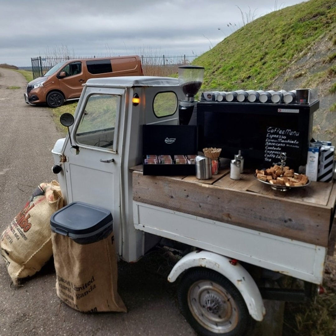 RopaFlevoland's tweet photo. Zaterdag 13 mei staan deze heerlijke foodtrucks 🍦 ☕️ voor jullie klaar bij de SlooOW Natuurloop!! 

#natuurloop #roparun #foodtruck https://t.co/KEpd2ktIzk