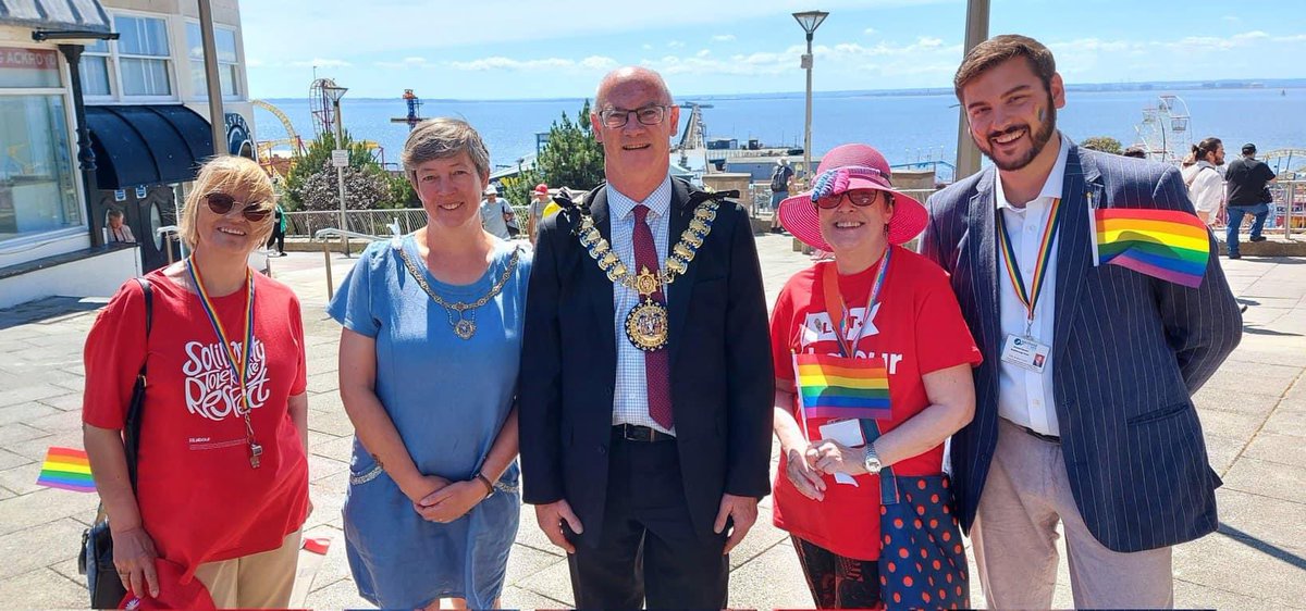 A huge thank you to the outgoing Mayor and Mayoress, @westborokevin and Debbie Robinson. A more approachable, welcoming and hardworking couple you couldn’t meet! You brought the mayoralty a real sense of fun but were amazing representatives of #Southend