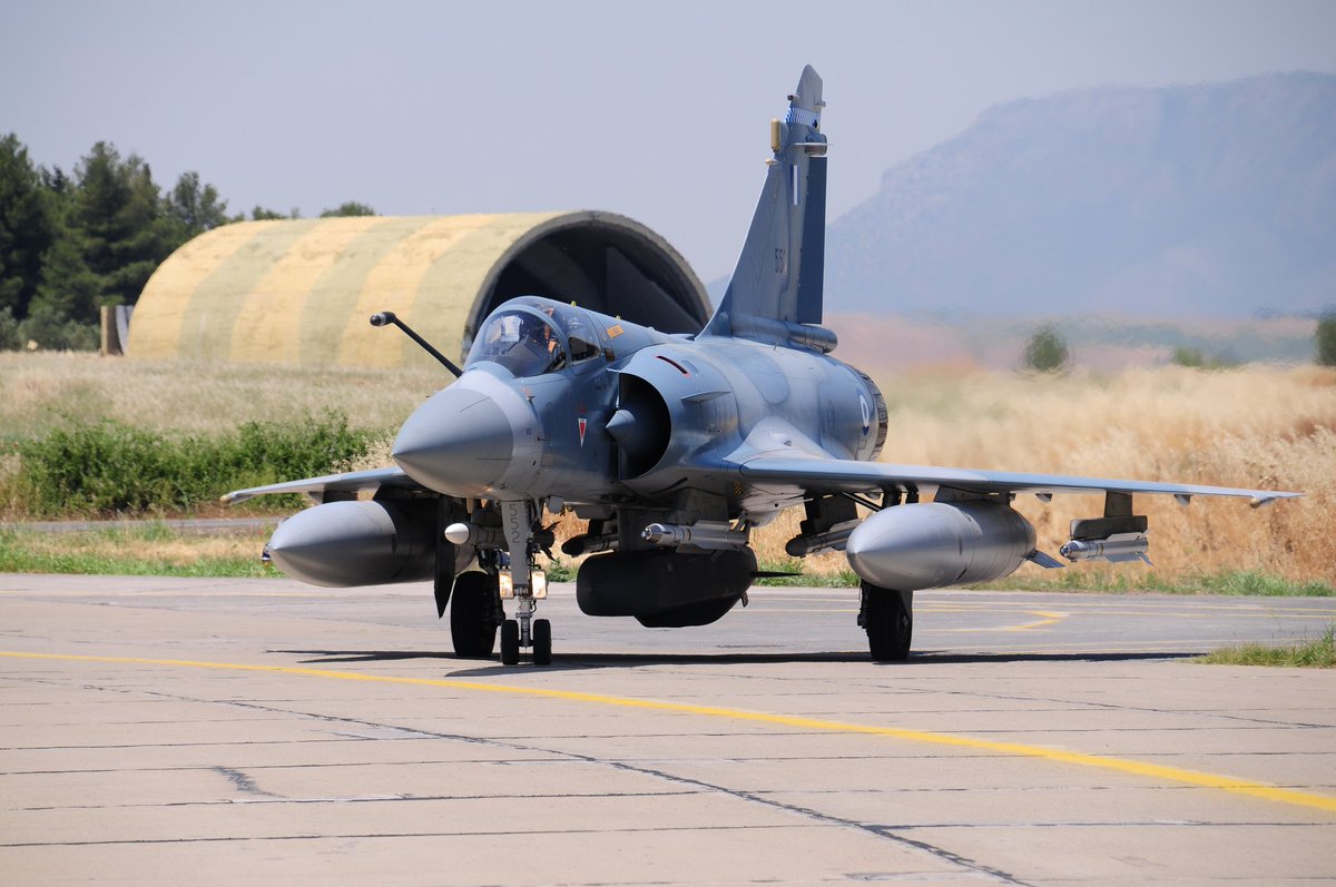 aristoklis74's tweet photo. 1.Χαρηκατε για την υπογραφή υποστήριξης των Scalp EG στην #DEFEA23; Λογικά ναι.Οι κλικακιδες όμως ξέχασαν να μας πο��ν οτι ήδη απο το 2016, η Αγγλία και Γαλλια υλοποιούν κοινό (!) πρόγραμμα αναβαθμισης των βληματων,σε κινητηρα και συστημα πλοήγησης.Πολλα τα λεφτά αλλα λιγότερα... https://t.co/8mYWlndhA6