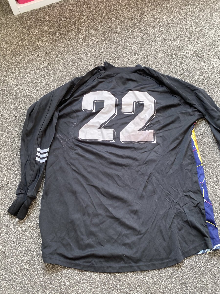 philimraypt's tweet photo. @TomsFootyKits @nb_shirts New Zealand used it too!
I got given this 22 years ago. 🔥🔥 https://t.co/Yavd8sZJCi