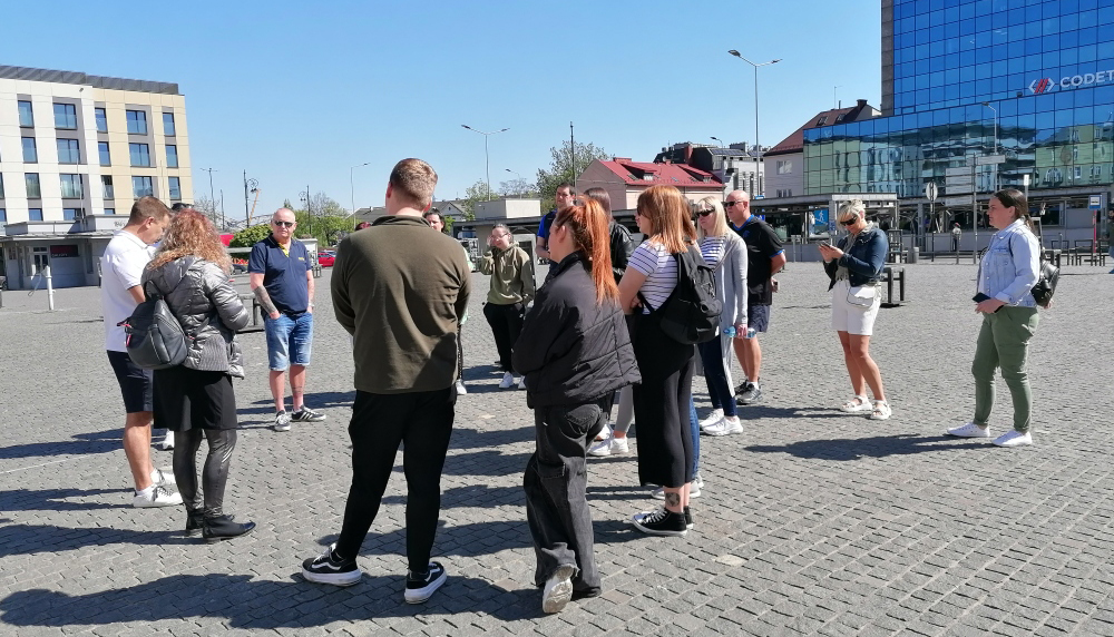 ApexHousingAssn's tweet photo. ✡️ Representatives from Apex are honoured to be part of a group currently in #Poland as part of a Holocaust awareness trip. 

The trip, organised in partnership with @ClanmilHousing and @RadiusHousing, is being supported by the #HousingForAll shared housing programme. https://t.co/fmXsC2r3iv