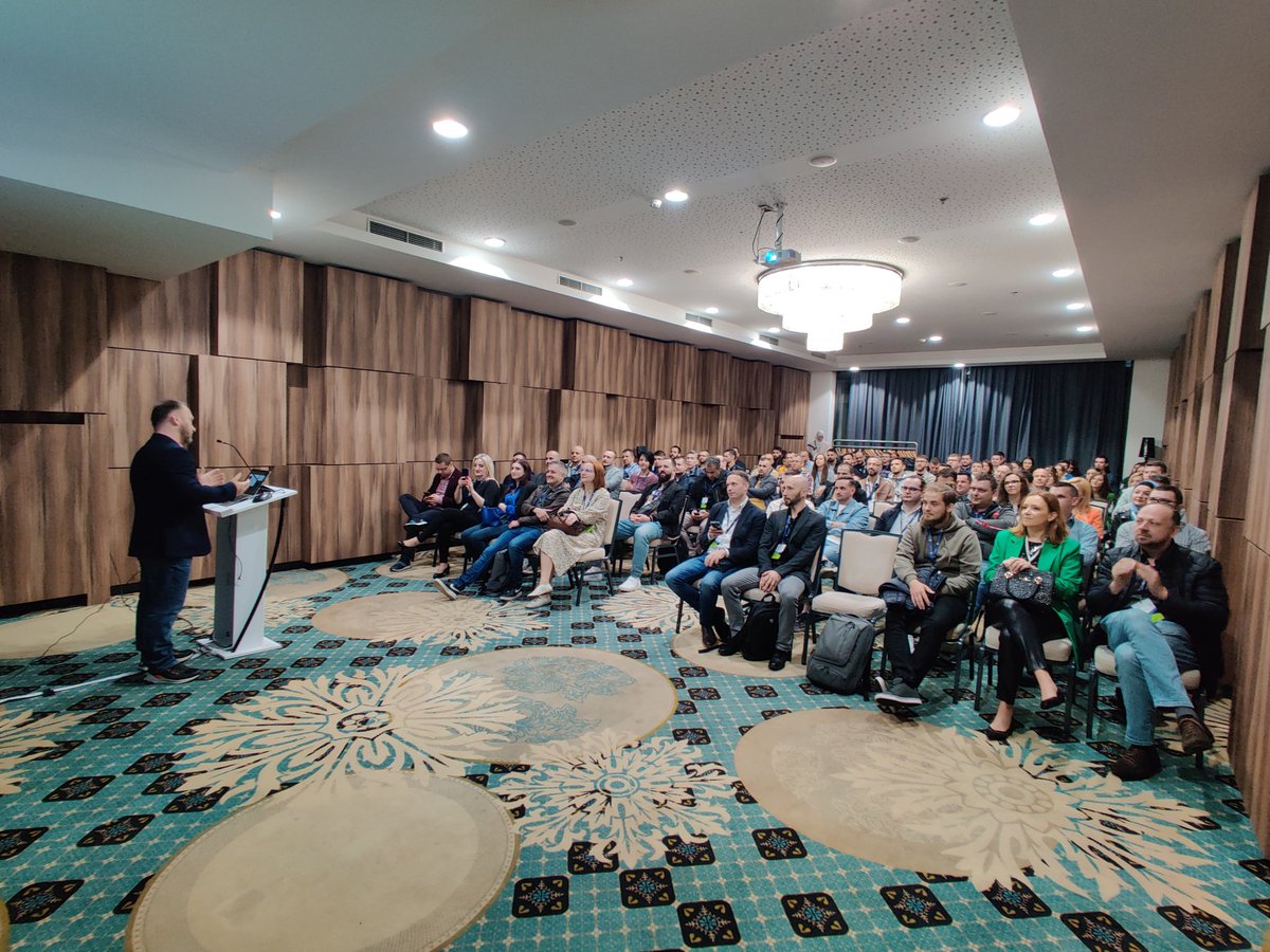 SasaKranjac's tweet image. Full room &quot;Career in cybersecurity: where to start? &quot; by @JasminAzemovic @MSCommunityBiH #mscommunitybih #mscommunity