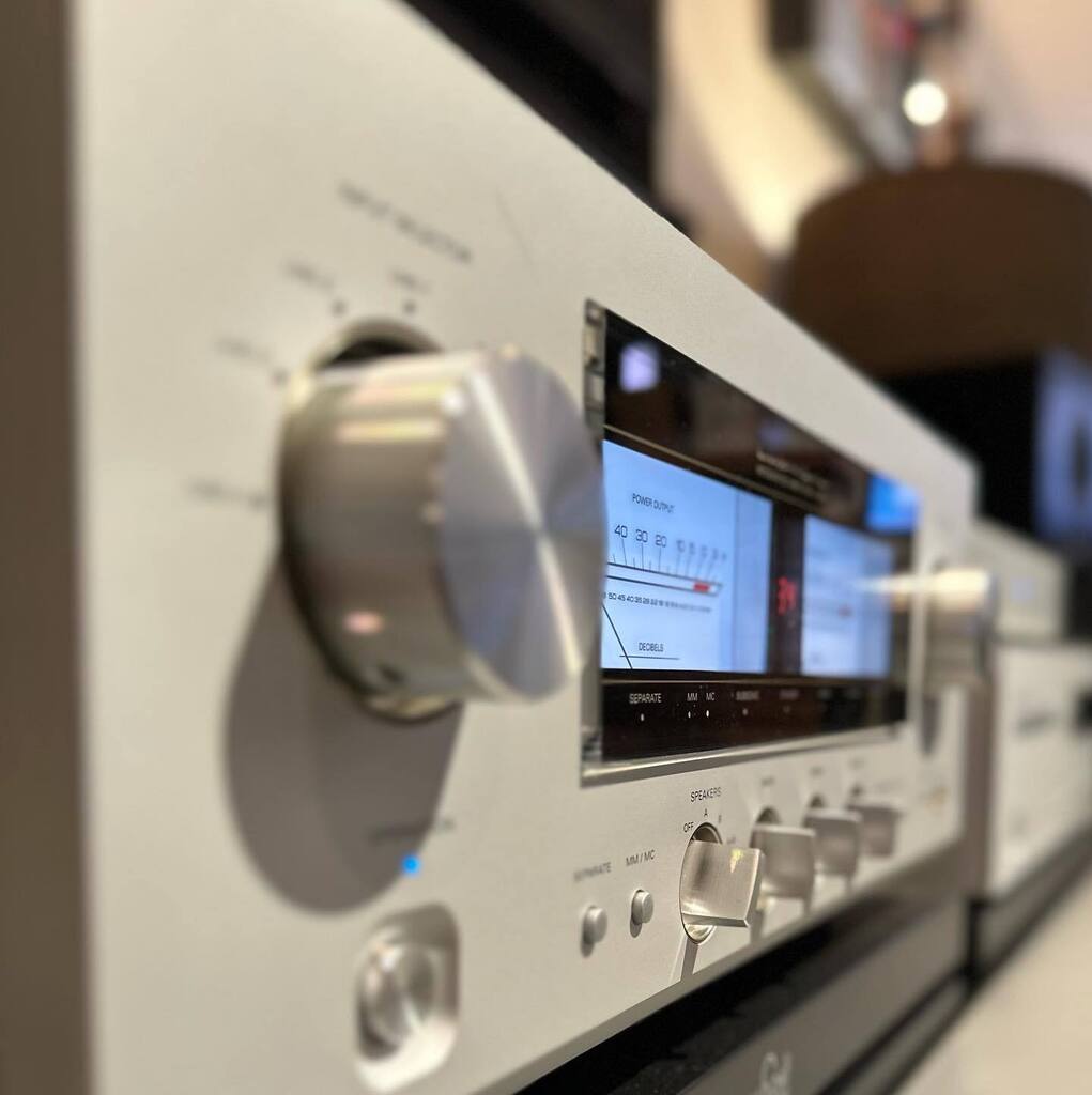 AudioVenue's tweet photo. Luxman L-507Z better on than off.
.
 #luxman  #audio #luxmanl507z #l507z #luxmanamplifer #hifiealing  #audiovenue  #hifi #wellfloat #ealing #maidenhead #audiovenue #w5 .
. https://t.co/fEOSjyNL5Y https://t.co/BE9eN0u2H0
