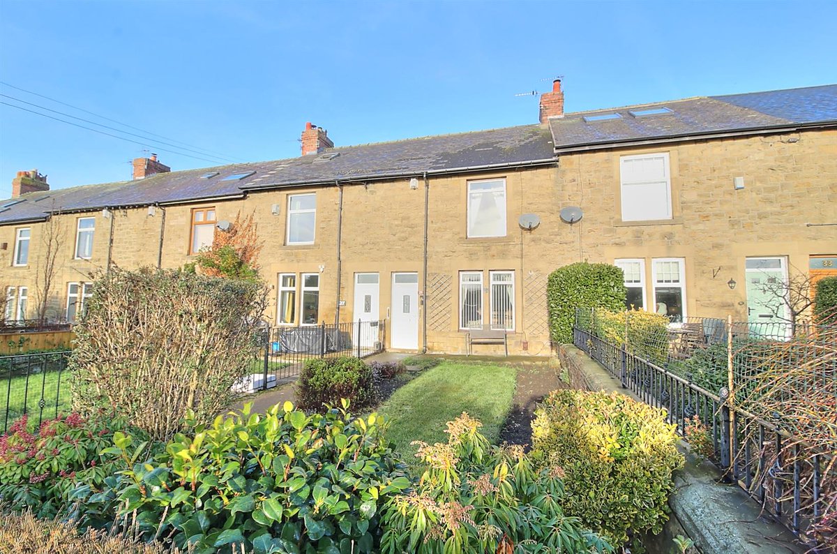 bellestateagent's tweet photo. #PropertyToBuy | Thomas Street, Eighton Banks, Gateshead, Tyne &amp; Wear, NE9 7YA | deceptively spacious stone built mid terrace home built in the early 1900’s | Offers In The Region Of £187,850 https://t.co/SIhE8o81jV #gateshead #tyneandwear #nefollowers https://t.co/OccSmrFK4P
