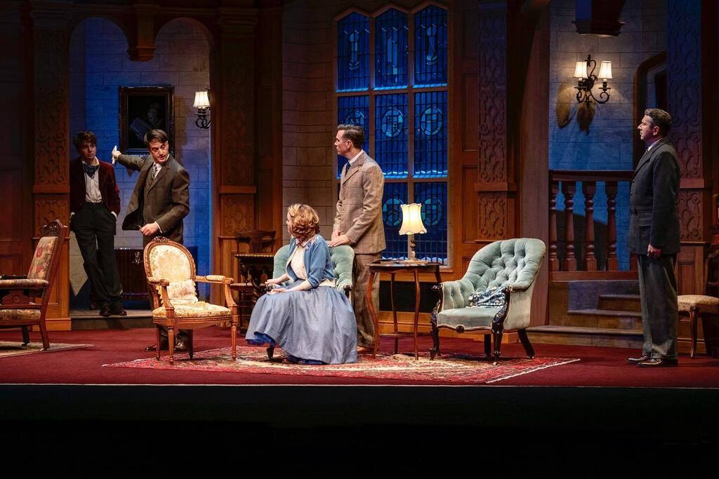 ippublicity's tweet image. #Chookas to the fabulous cast and crew of Agatha Christie’s @themousetrapau for tonight’s opening in Canberra 🔎🕵️‍♀️
#TheMousetrapAU #Canberra #CanberraTheatreCentre #OpeningNight #AgathaChristie #TheMousetrap 

@annaobyrne
@alexrathgeber
@tmconroy
@geb_… instagr.am/p/CsInh96P4nx/