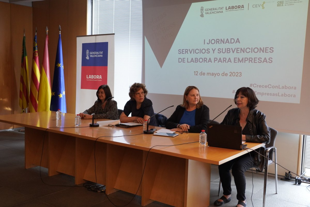 GVAlabora's tweet photo. 👋🏻Des de #CastellódelaPlana

🏢I Jornada de Serveis i Subvencions PER A #EMPRESES

🙌🏻Abans de res, gràcies per la vostra assistència.

🚀Comencem!

#JornadaLaboraEmpresas
#SomLabora https://t.co/EYmJoqcDTg