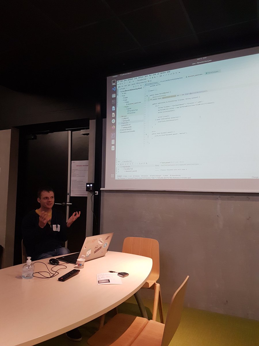 On commence avec une première session animée par <a href="/sebfauvel/">Fauvel Sébastien</a> qui nous propose de discuter de développement piloté par la documentation 😀