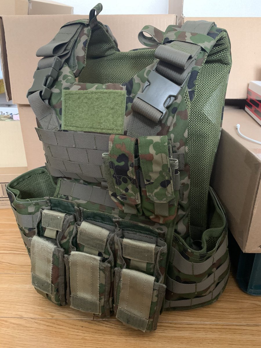 tsuna0621's tweet photo. みんなミシン買ってオリジナル装備を作ろう！ https://t.co/VzBMezMU63