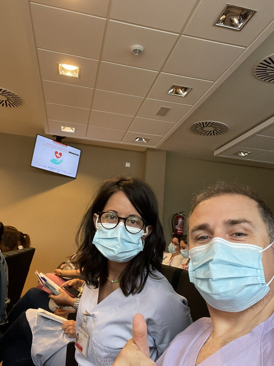 UciGandia's tweet photo. Hoy celebramos el día de la #enfermeria nuestra compañera Desam Juan presenta la consulta #postuci dentro de las jornadas de enfermería de nuestro hospital @GVAhgandia @UciGandia @SOVAMICyUC @semicyuc @enfervalencia https://t.co/Il4ifFLdBP