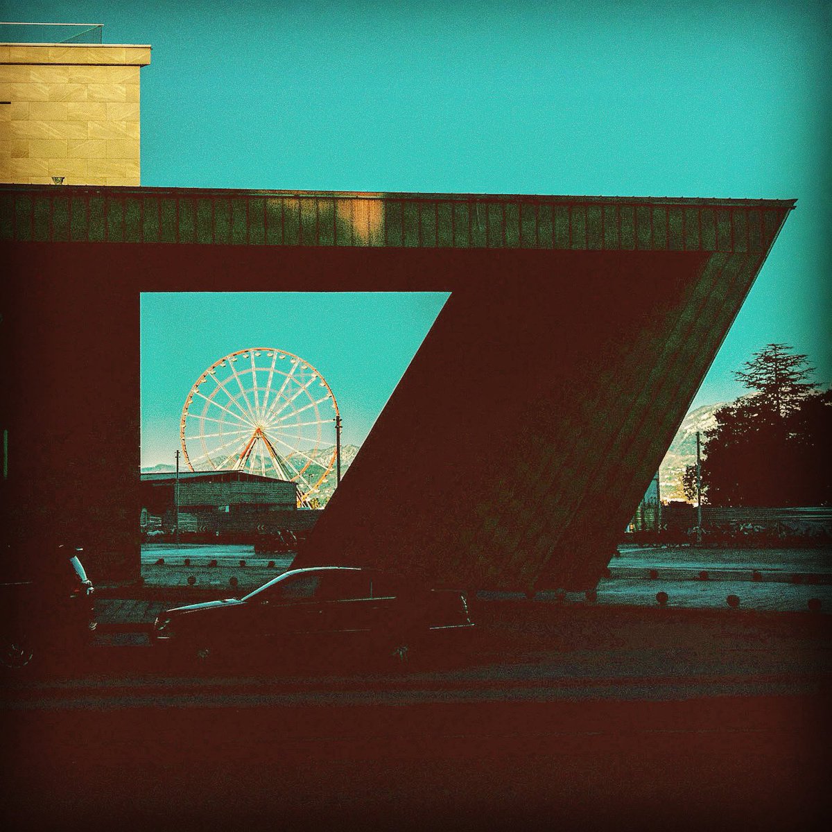 MRyabinin's tweet image. #Batumi #Georgia #arcitecture #streetphotography