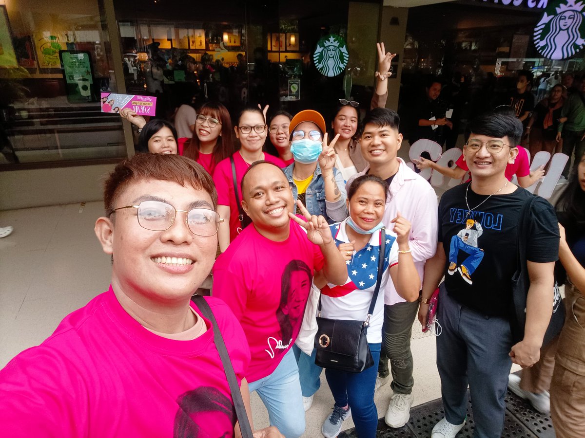 IrishAshley29's tweet photo. We are now ready to scream!! see you a bit Queen SarahG @JustSarahG 

20YEARS WITH SARAH G
POPSTAR ROYALTY CONCERT
@JustSarahG #SarahGeronimo https://t.co/M1YKWaKYNV
