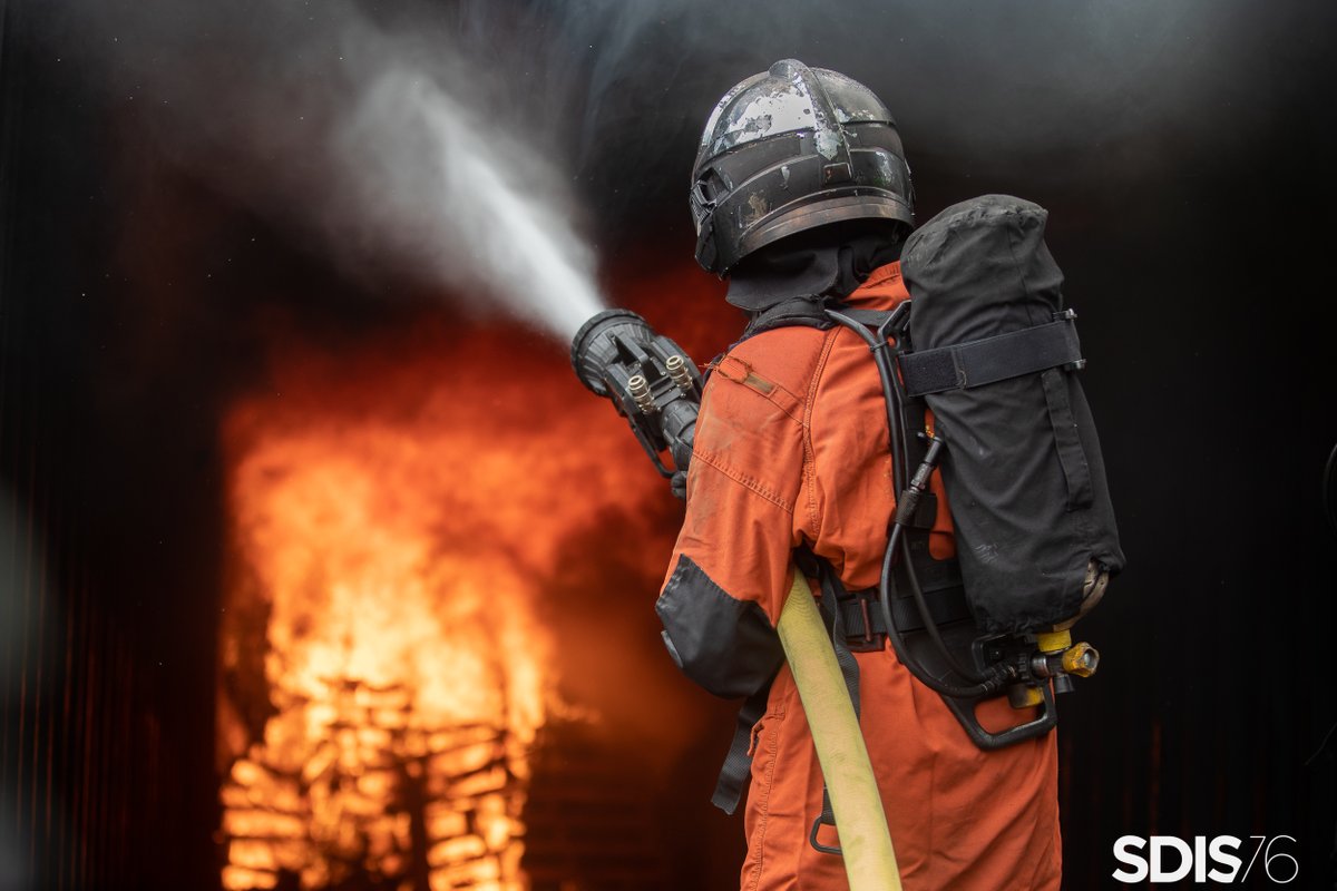 En images

🔥 Le système d'extinction diphasique était à l'essai cette semaine au #Sdis76

Plus d'infos
sdis76.fr/sdis-76/actual…