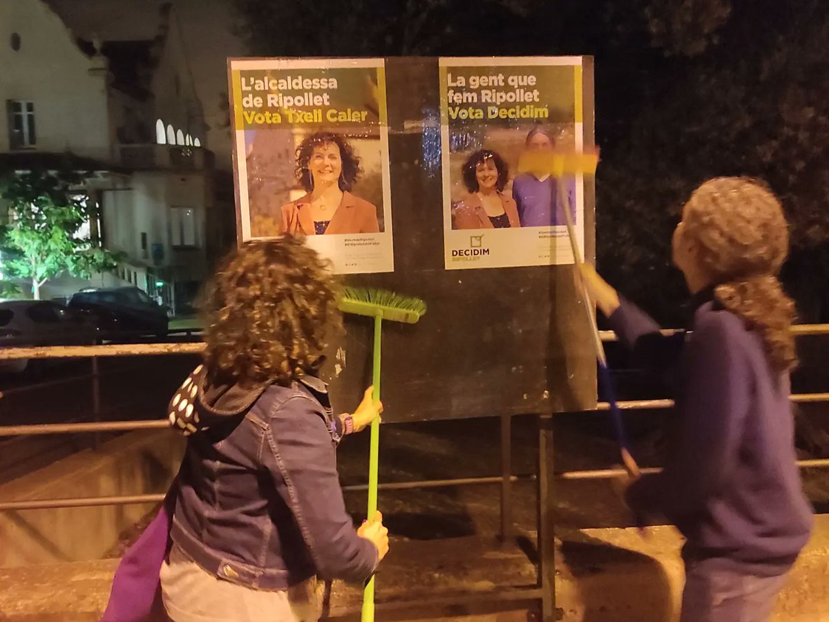 DecidimRipollet's tweet photo. 📢 Comencem la campanya com ens agrada: totes juntes i al carrer!!!  💜

Cal seguir construint #ElRipolletDelFutur que ens fa sentir orgullosos i orgulloses.

Amb tu, fem la @MeritxellCalerV la primera alcaldessa de Ripollet!

#ripollet #OrgullRipo #ripo https://t.co/fopaiimE9d