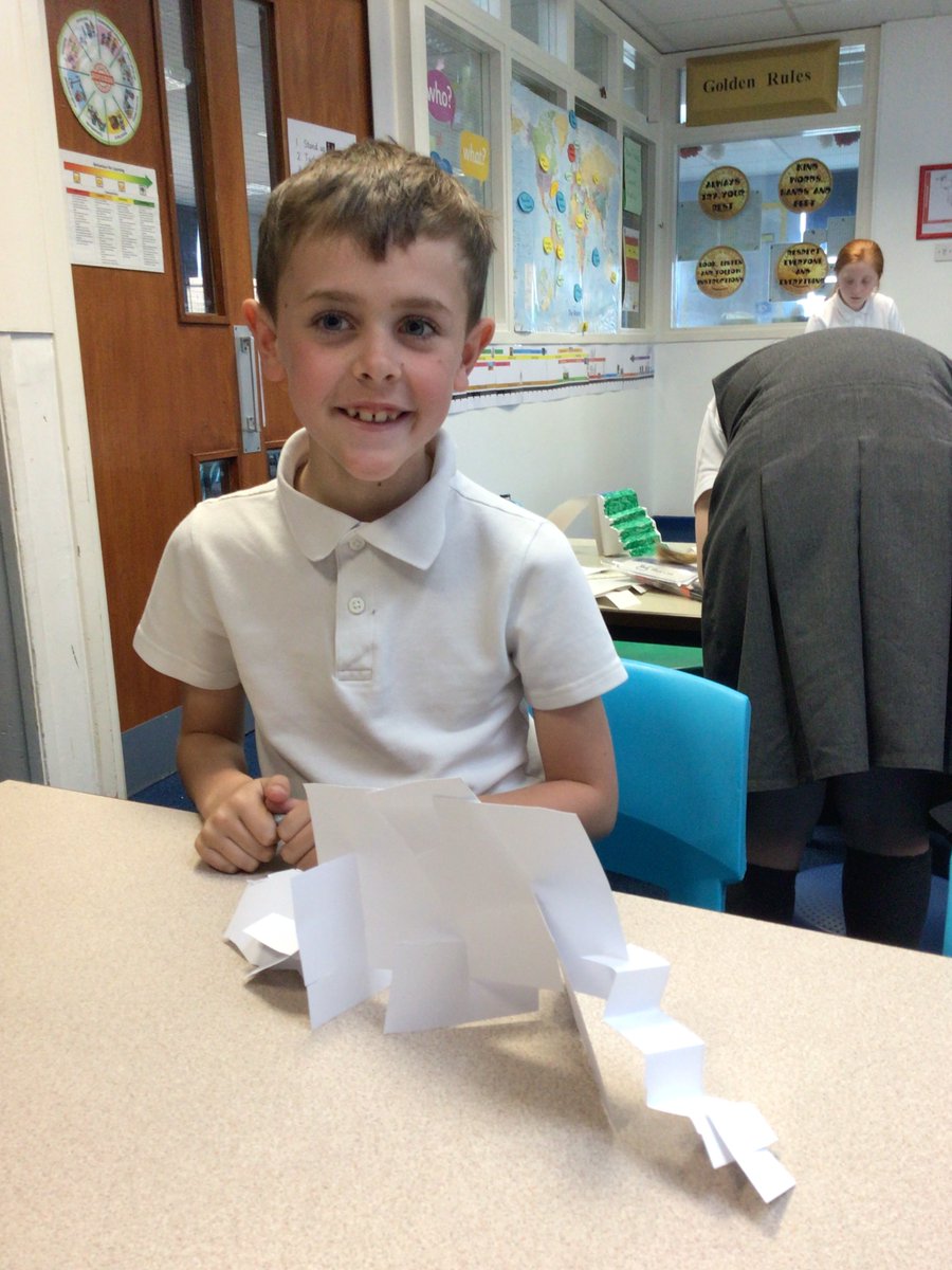 Year 3 have enjoyed making mini sculptures this week. The challenge was to construct them without using any glue or tape, but ensuring they could withstand a breeze.