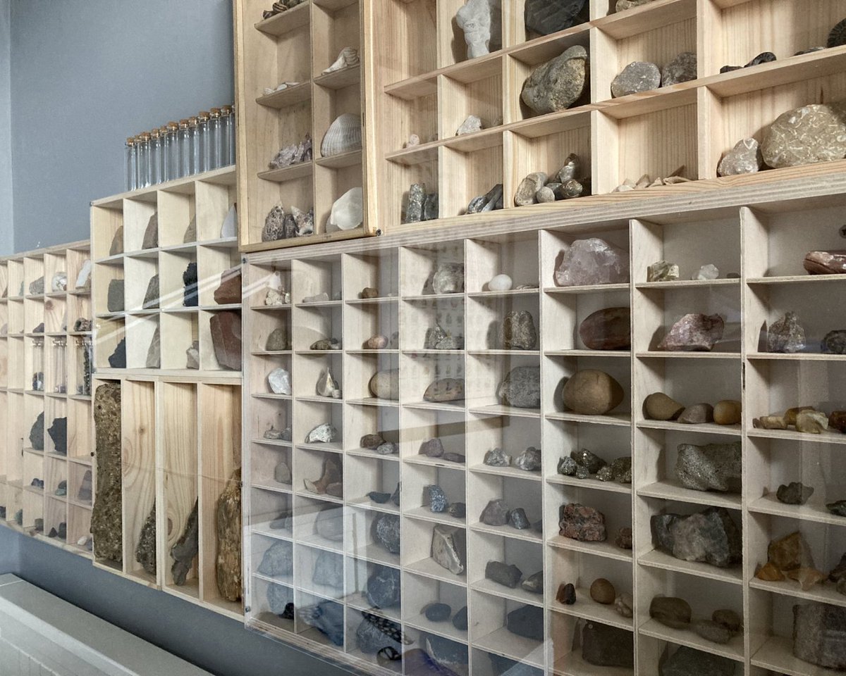 The mum of an autistic boy from England <a href="/KateEYT/">Kate Smith</a> has captivated the social media with her creativity. Kate's son constantly collects things and brings them into the house: from buttons to fragments of ceramic tiles.