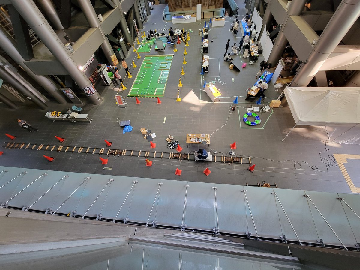 eeic_studentadv's tweet photo. ついに明日から五月祭が始まりますね！
私達も準備は順調です！明日からはぜひ工学部2,3,13号館へ！
目印は画像一枚目の横断幕です！
#近未来体験2023
#eeic
#五月祭 https://t.co/17MDE97F6y