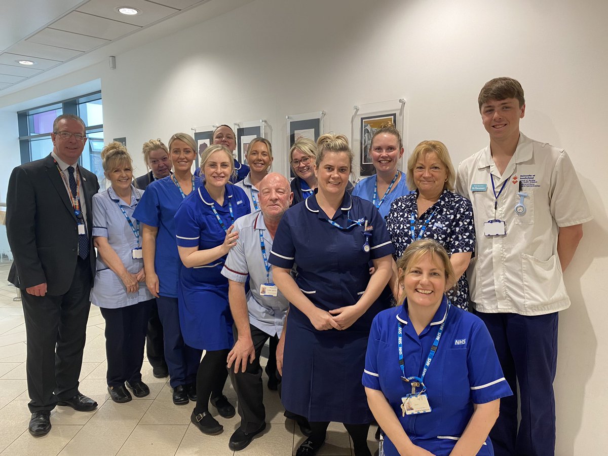 Happy International Nurses Day from St Caths District Nurses 💙

Proud to be part of such a incredible team 

#InternationalNursesDay #districtnurses @wchc_nhs