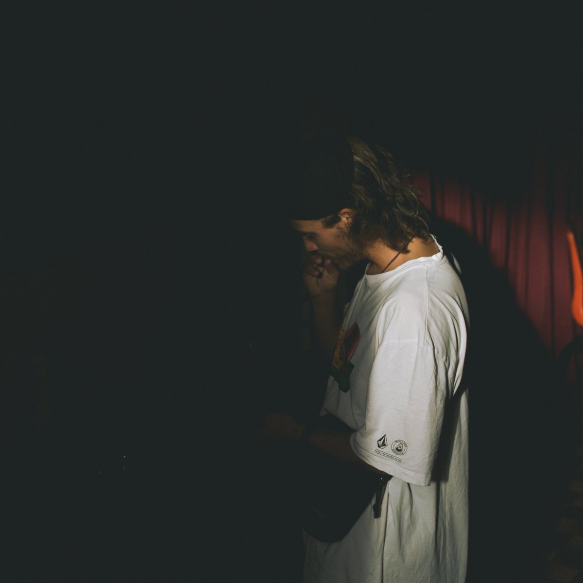 Dualus - Which Way Is Forward [OUT EVERYWHERE!]
hypeddit.com/e5cp40

Dualus edita novo EP através da Slow Habits, ‘Which Way Is Forward’, projecto resultante de uma cadeia de acontecimentos na sua vivência, que aqui convergem com a sua forte identidade musical.