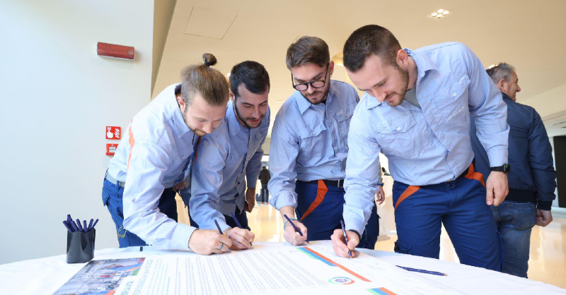 edistribuzione's tweet photo. Per il quarto anno consecutivo e per la prima volta in presenza, lo scorso 4 maggio si è svolta #StopForSafety, la giornata di riflessione dedicata a uno dei temi e dei valori più importanti per noi di #EDistribuzione: la #sicurezza. Leggi il racconto dell’evento. 👇 #S4S