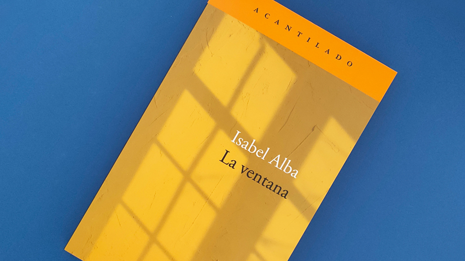Acantilado1999's tweet photo. «Intricada la trama que tiene lugar en "La ventana", de @IsaAlbaR, donde lo improbable se cumple a través de la inteligencia emocional de todas sus probabilidades».
@JdMRomeroBarea, @MondeDiploEs
ℹ️«La ventana», Isabel Alba: https://t.co/yfgGdQal56 https://t.co/44KXvOb48w